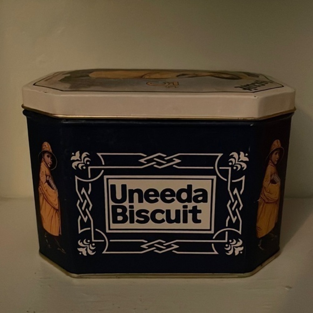 Nabisco Uneeda Biscuit Vintage Tin Can